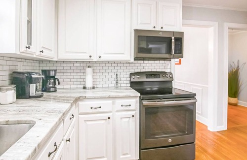 Charleston House | Billfish Bungalow - 4 mi to downtown & 6 mi beach
