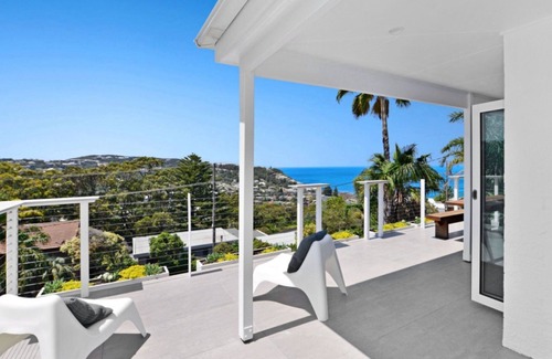 Copacabana House | Billie's Beach House - Plus a View!