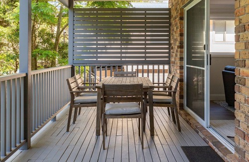 Smiths Lake House | Billie's on Smiths- Lakefront holiday home