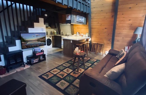 Big Bear City House | Bills Big Bear Bunkhouse - Beautiful home within a short drive to all Big Bear has to offer!