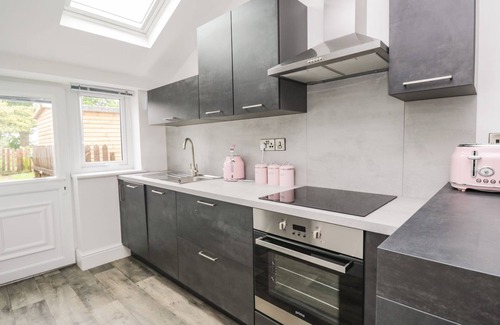 Dearham House | BILLY'S COTTAGE, pet friendly, with a garden in Dearham