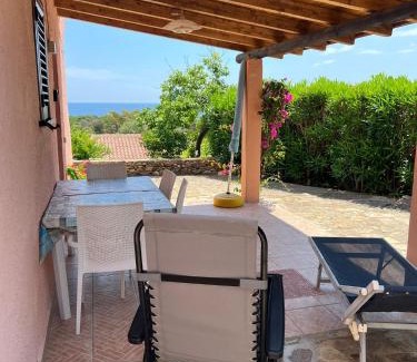 Baia Sant'Anna House | Bilo vista mare con piscina by BudoniAffitti