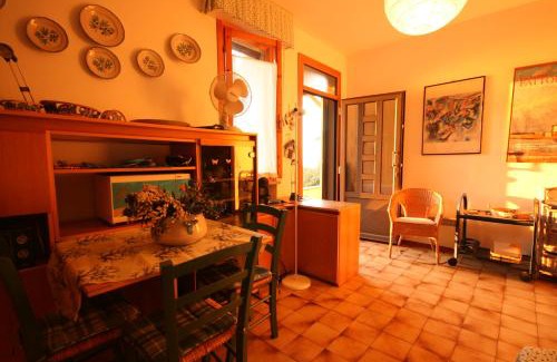 Castagneto Carducci Apartment | Bilocale con terrazza e vista mare