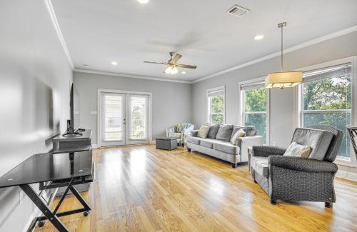 Biloxi Apartment | Biloxi Condo with Community Pool about Half-Mi to Beach!