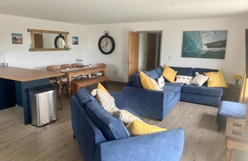 Redruth House | Bimbling Cottage