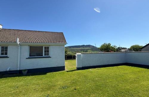 Limavady House | Binevenagh View, Magilligan Limavady Holiday Let