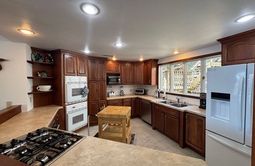 Meredith House | Binzhaven on Lake Winnipesaukee