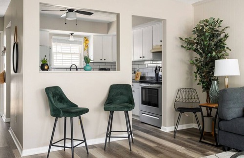 Heath Apartment | Birch and Oak - 2 BR, One Story Apartment, King Beds, Private Patio