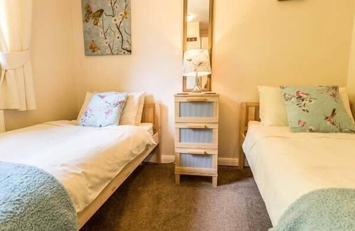 Hope Cottage | BIRCH COTTAGE, family friendly, character holiday cottage in Hope