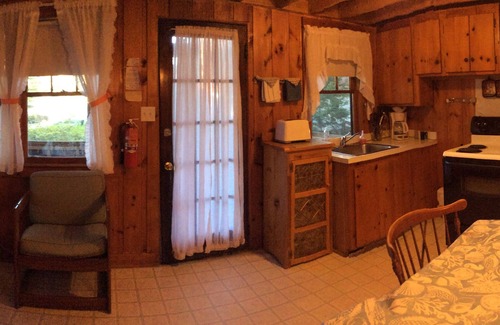 North Sebago Cottage | Birch Cottage-Private Beach-Pets Welcome - Round Table Lodge, Sebago, Maine