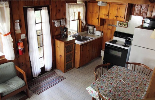 North Sebago Cottage | Birch Cottage-Private Beach-Pets Welcome - Round Table Lodge, Sebago, Maine
