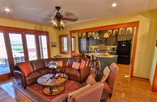Milton-Freewater House | Birch Creek Vineyard · Birch Creek Vineyard - Stunning Views