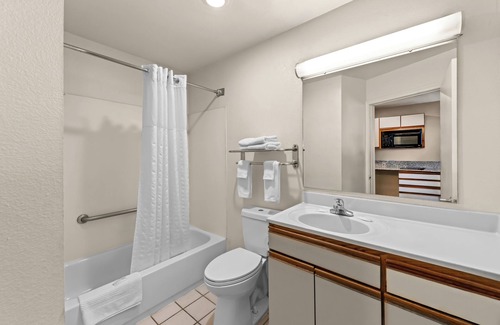 Columbia Hotel | Birch Hill Suites Columbia