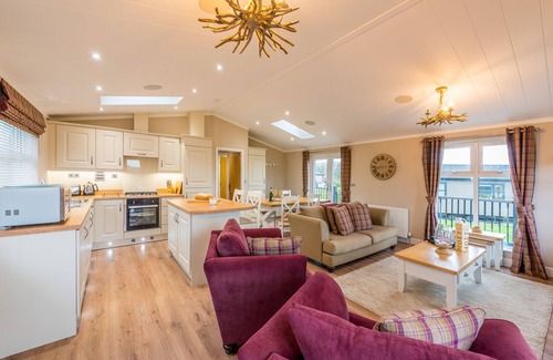 Otterham Apartment | Birch Lodge- Orchard Lodge No 3