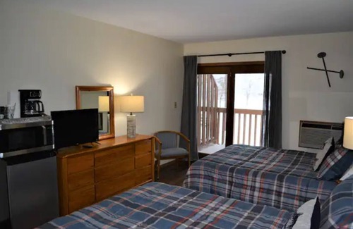 Hayward Resort | Birch Point Resort Condo #19 - Nelson Lake, Hayward