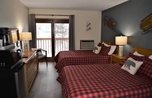 Hayward Resort | Birch Point Resort Condo #18 - Nelson Lake, Hayward