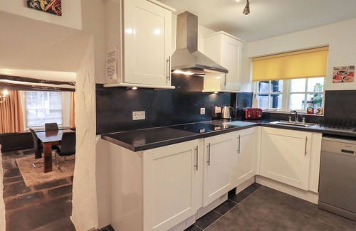 Ambleside Cottage | BIRCHCROFT, pet friendly, character holiday cottage in Ambleside