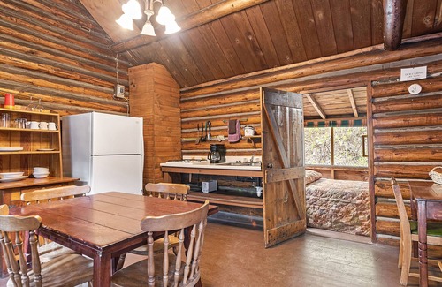 Cheyenne Crossing Cabin | Birchlodge Cabin By Spearfish Creek
