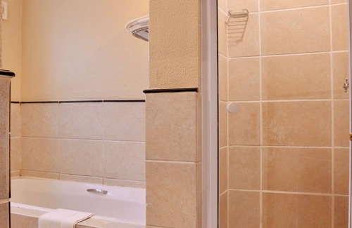 Ekurhuleni Hotel | Birchwood Hotel and OR Tambo Conference Centre
