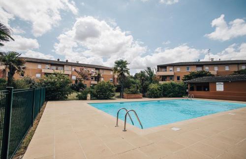 Montauban Apartment | Bird garden, Piscine, Parking, Calme
