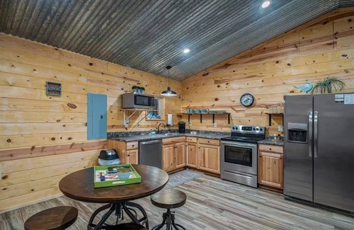 Fort Payne Cabin | Bird House