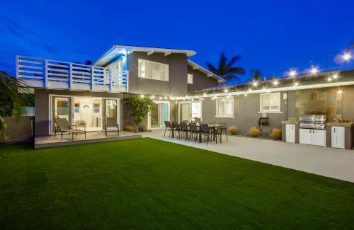 La Jolla House | Bird Rock Dreams - Ocean Views, Massive Yard, Outdoor Dining, Fast Wifi & AC!