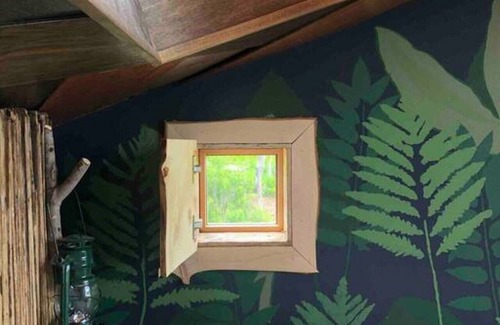 Roxbury House | Birdhouse · Glamping in New York the Catskills Birdhouse