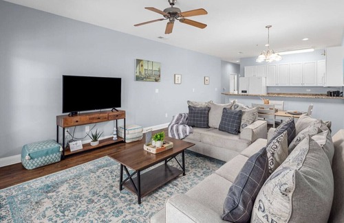 Carolina Forest Condo | Birdie's Balcony - Golf Views & Poolside Stay