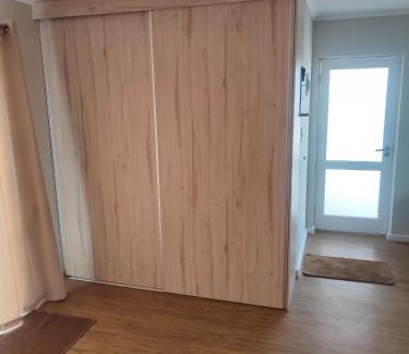 Grassy Park Apartment | Birds Holiday Accommodation 1
