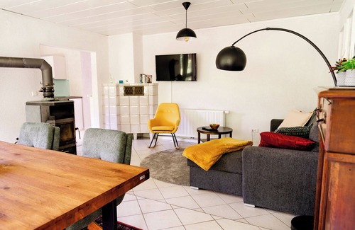 Darstein House | birds-nest holiday home palatian forest balcony wood stove