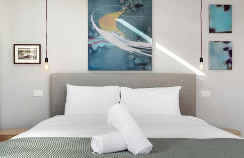 North Bondi Apartment | Birds Nest Studio - huge views above North Bondi