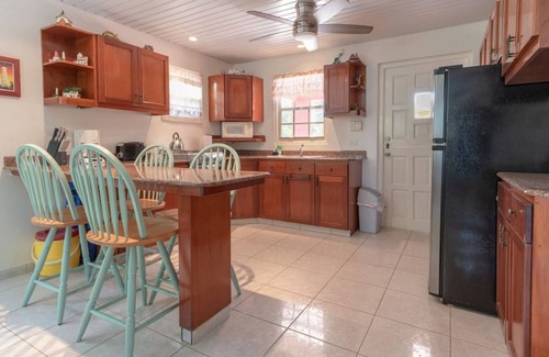 Washington Villa | Birds Nest Villa · Stunning Villa 8 Guests Pool Near Eagle Beach