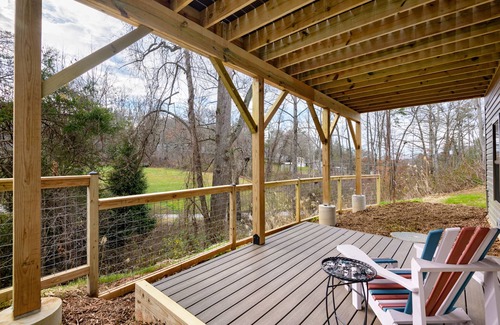 Weaverville Cottage | Birdsong Beauty Just off Main Street