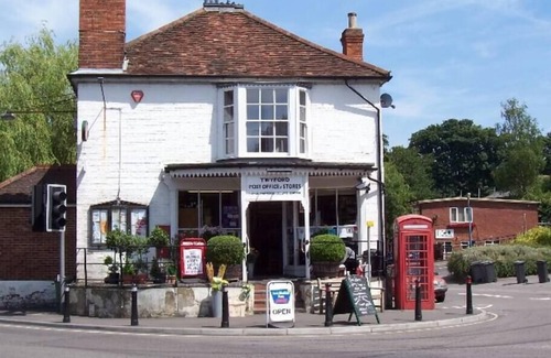 Twyford House | Birdsong Mansion sleeps 12 Twyford Winchester
