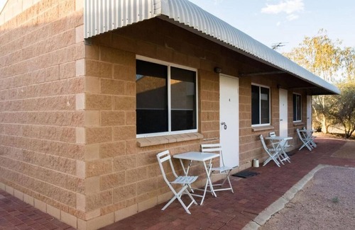 Birdsville Cabin | Birdsville Tourist Park