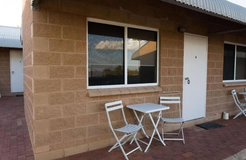 Birdsville Cabin | Birdsville Tourist Park