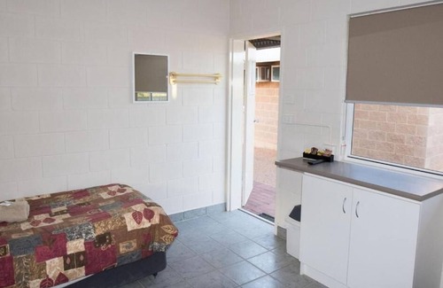 Birdsville Cabin | Birdsville Tourist Park
