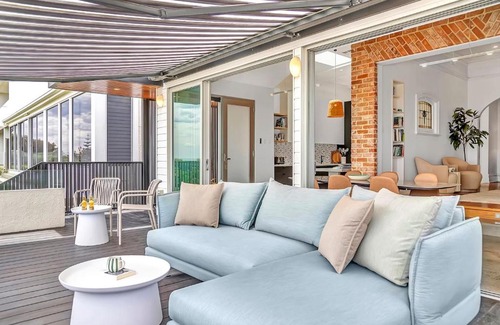 Grange House | Birdy Beach House - An Idyllic Oceanfront Lifestyle