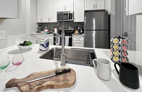 Huntersville Apartment | Birkdale Plaza Shop-Eat-Work-Play