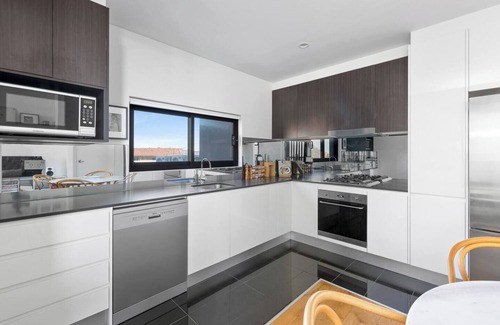 Alexandria Apartment | Birmingham Beacon Cosy City Escape for Couples