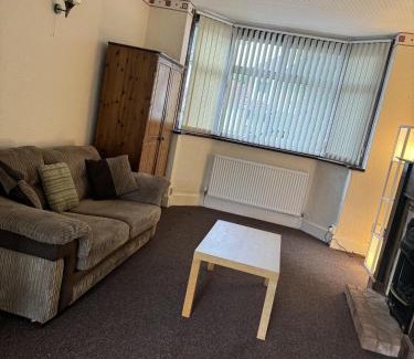 Seisdon House | Birmingham Blissful Retreat - 3 Bedrooms