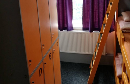 Bordesley House | Birmingham Central Backpackers - Hostel