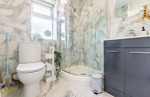Great Barr House | Birmingham Great Barr Property Near Junction 7 M6