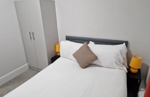 Birtley Apartment | Birtley's Amethyst, 3 bedroom Apt ,sleeps 6 Guest