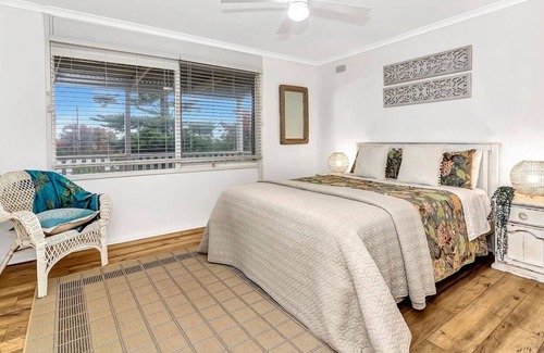Sellicks Beach Cottage | Biru Beach Cottage A Coastal Garden Hideaway
