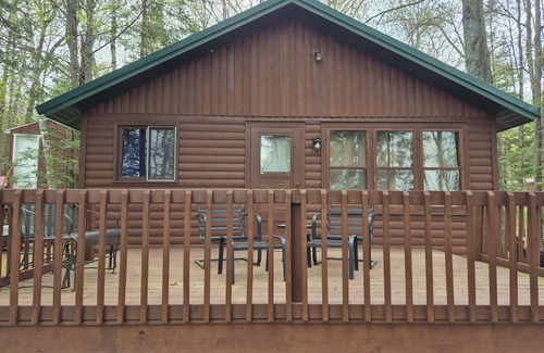 Crandon Cabin | Bishop Lake Three Bedroom Cabin