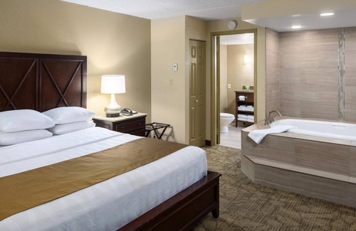 Bismarck Hotel | Bismarck Hotel and Conference Center