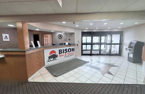Fargo Hotel | Bison Inn & Suites on University