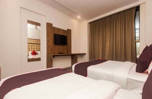 Kalina Hotel | BKC Grand