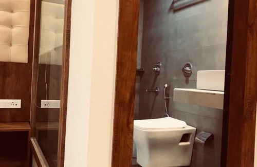 Kalina Hotel | BKC Grand